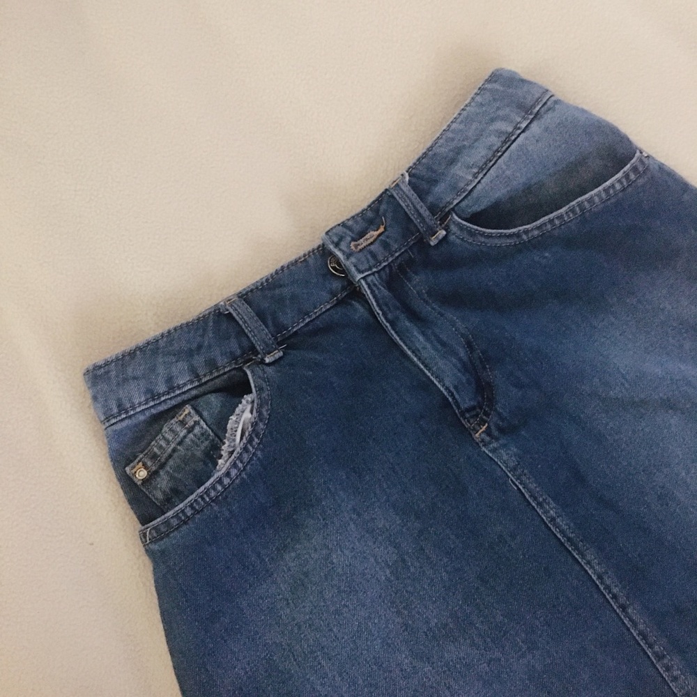 H&M dark denim skirt